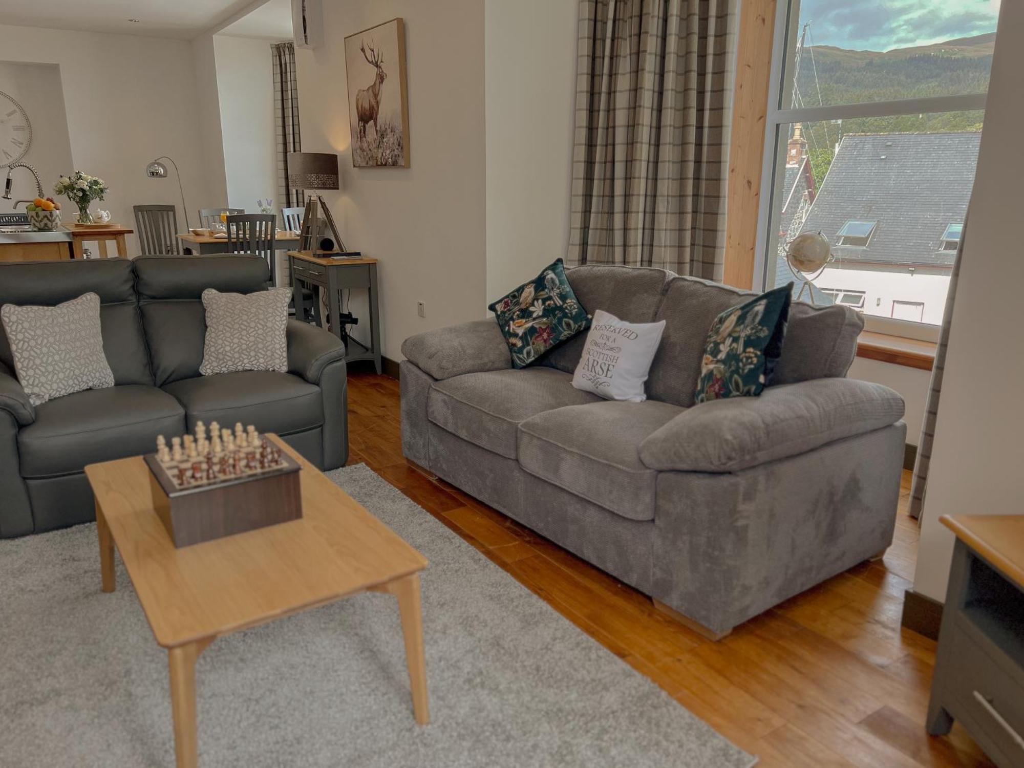 Loch Ness Gatehouse Apartments フォート・オーガスタス エクステリア 写真